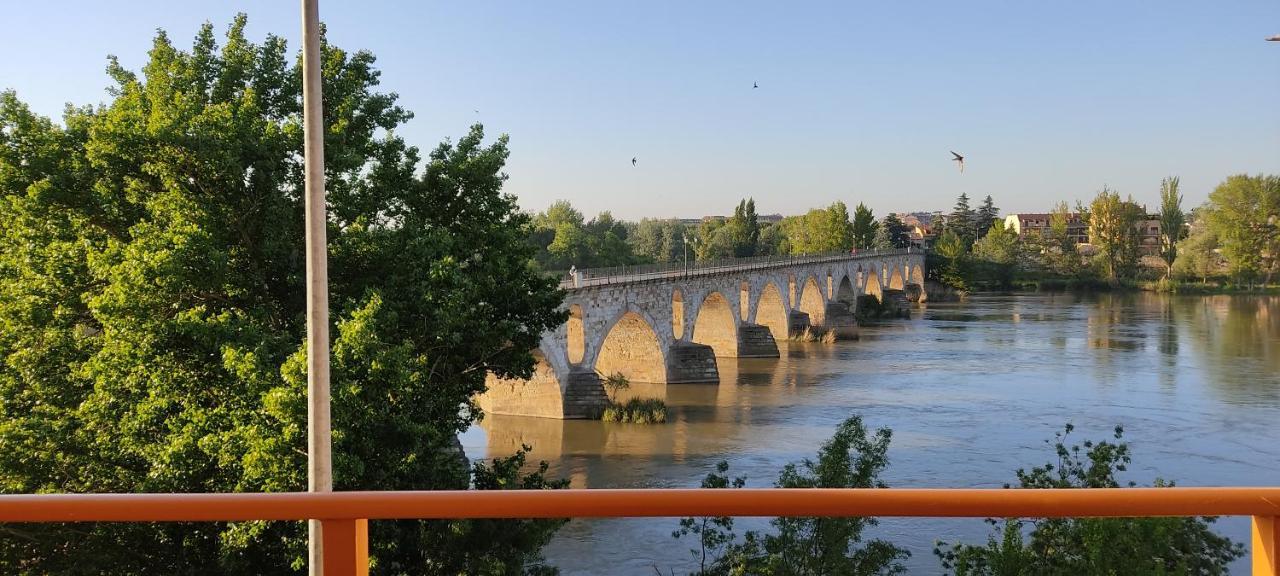 A Los Ojos Del Rio Duero Διαμέρισμα Θαμόρα Εξωτερικό φωτογραφία