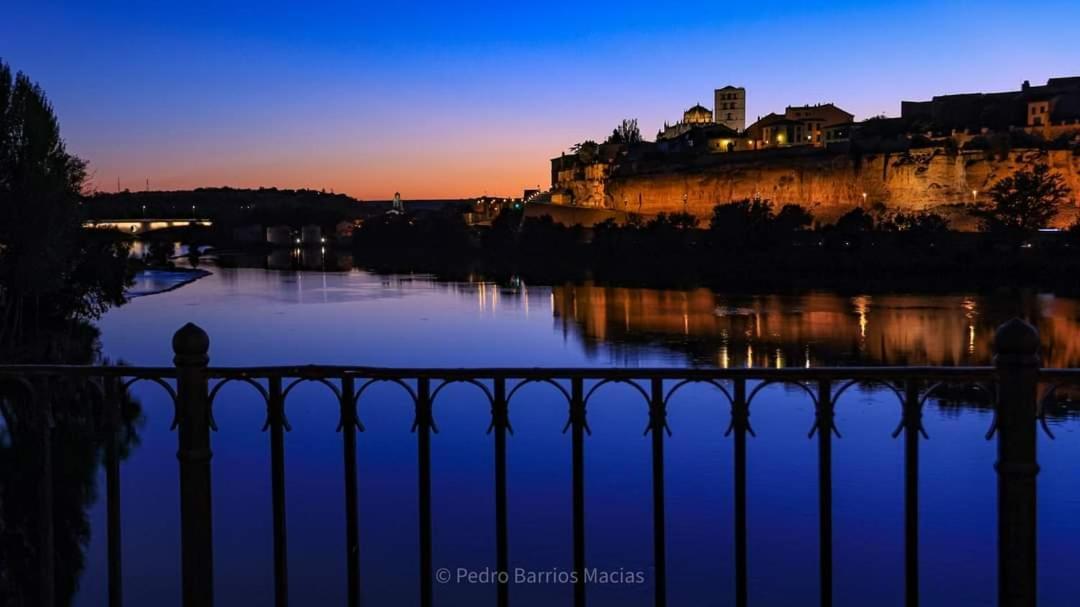 A Los Ojos Del Rio Duero Διαμέρισμα Θαμόρα Εξωτερικό φωτογραφία