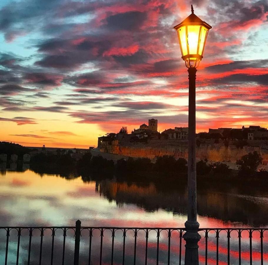 A Los Ojos Del Rio Duero Διαμέρισμα Θαμόρα Εξωτερικό φωτογραφία