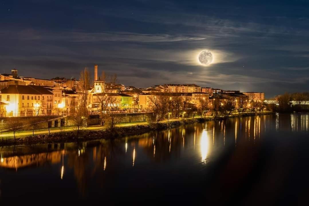 A Los Ojos Del Rio Duero Διαμέρισμα Θαμόρα Εξωτερικό φωτογραφία