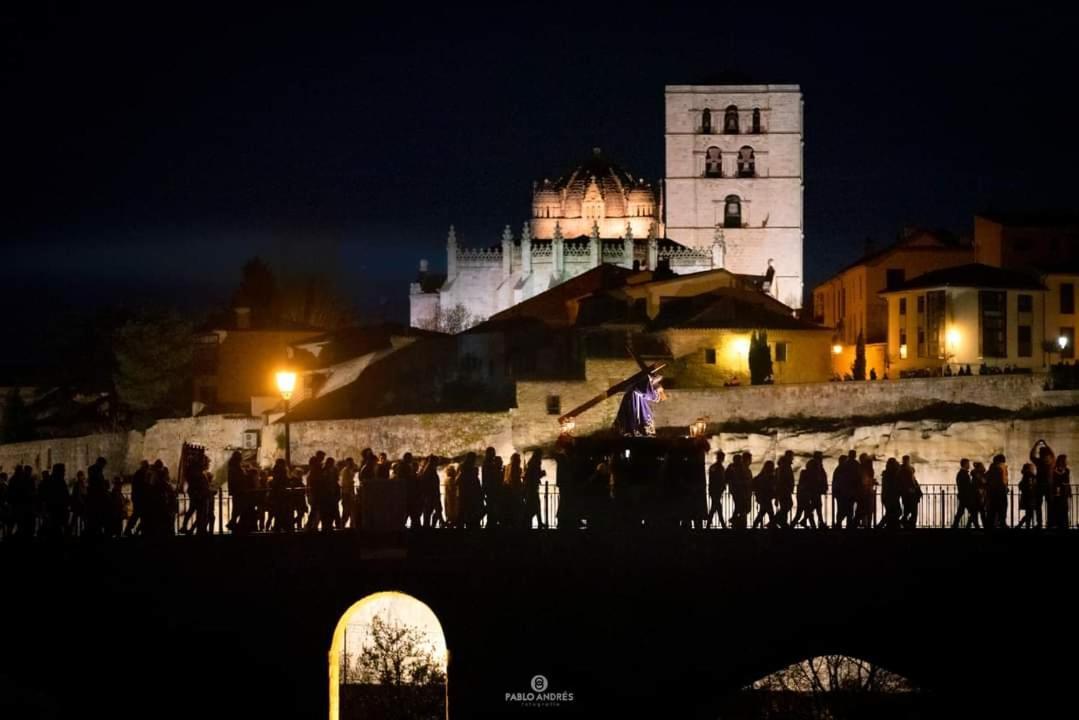 A Los Ojos Del Rio Duero Διαμέρισμα Θαμόρα Εξωτερικό φωτογραφία