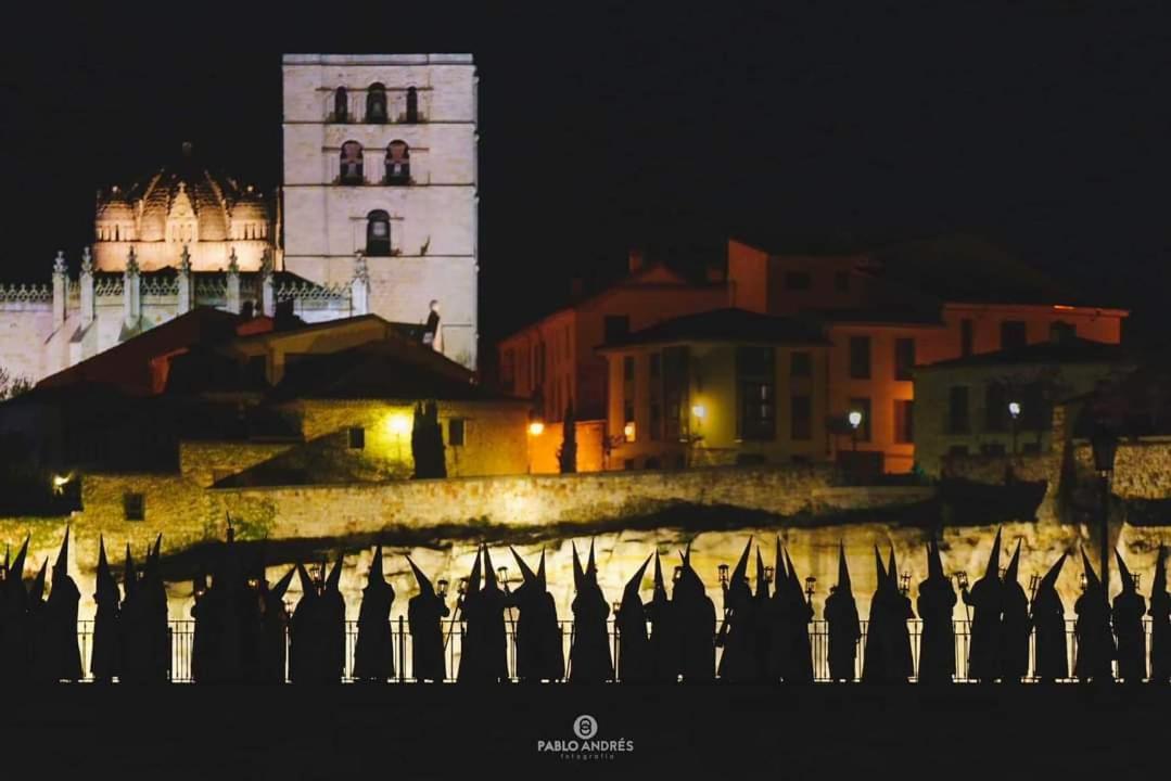 A Los Ojos Del Rio Duero Διαμέρισμα Θαμόρα Εξωτερικό φωτογραφία